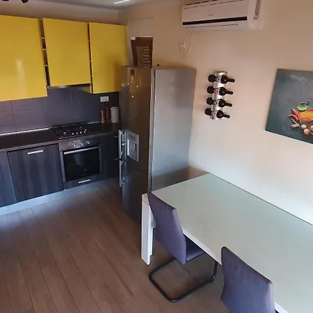 Apartment & Matan *